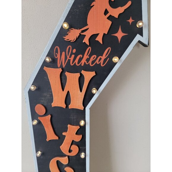 Halloween lighted Wicked witch this way sign hanging home decor - Picture 3 of 10